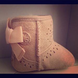 Ugg’s baby girl pink boots